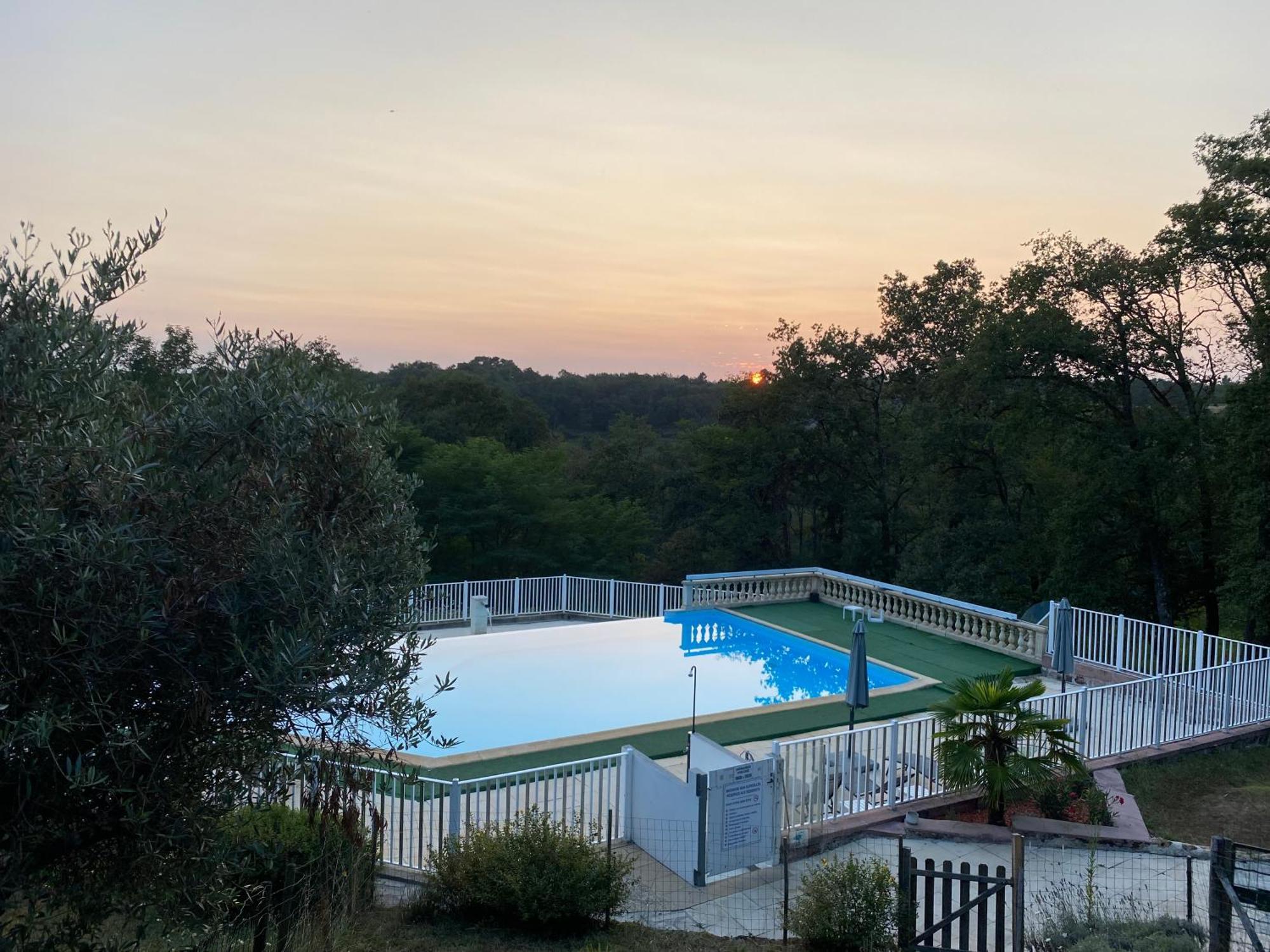 Villa Emeraude Cublac Luaran gambar